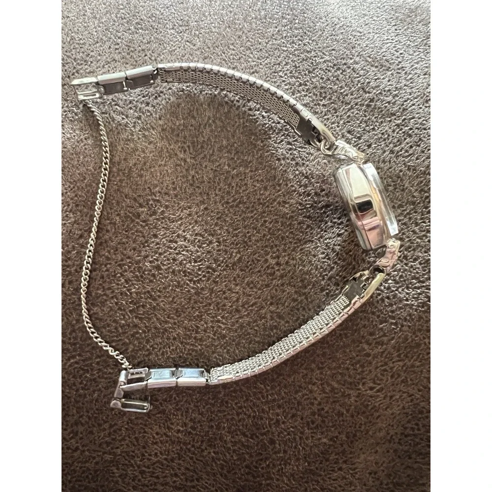 Vintage Ladies Benrus 17 Jewel Silver Tone Cocktail Mechanical Wind Watch - Picture 5 of 9